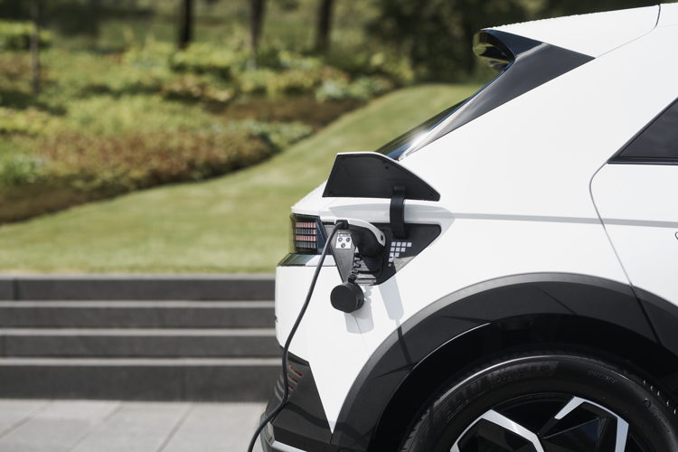 Swisscom elektrifiziert ihre Fahrzeugflotte mit 1’200 E-Autos von Hyundai
