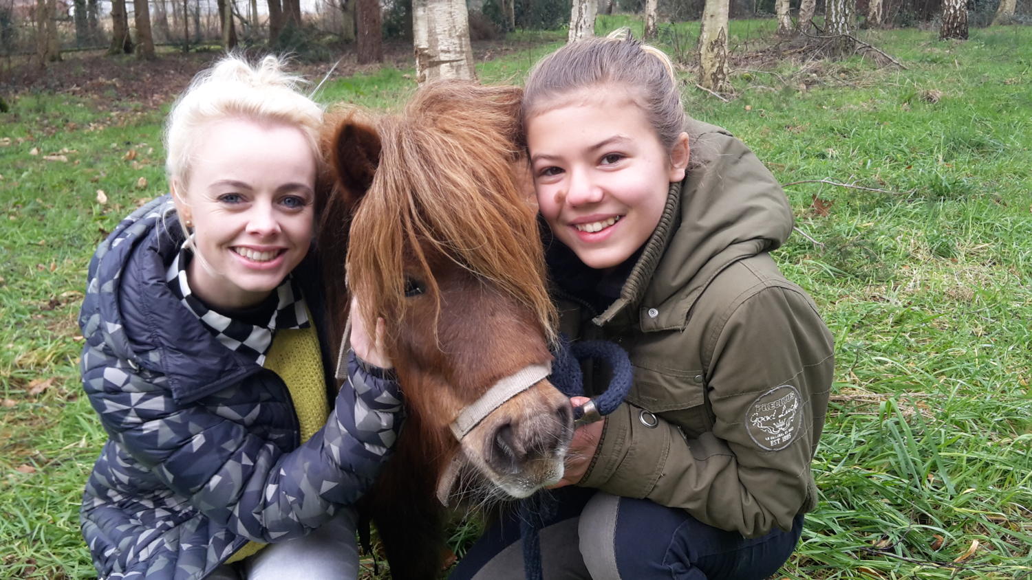 Maxine en haar shetlandpony Dana 