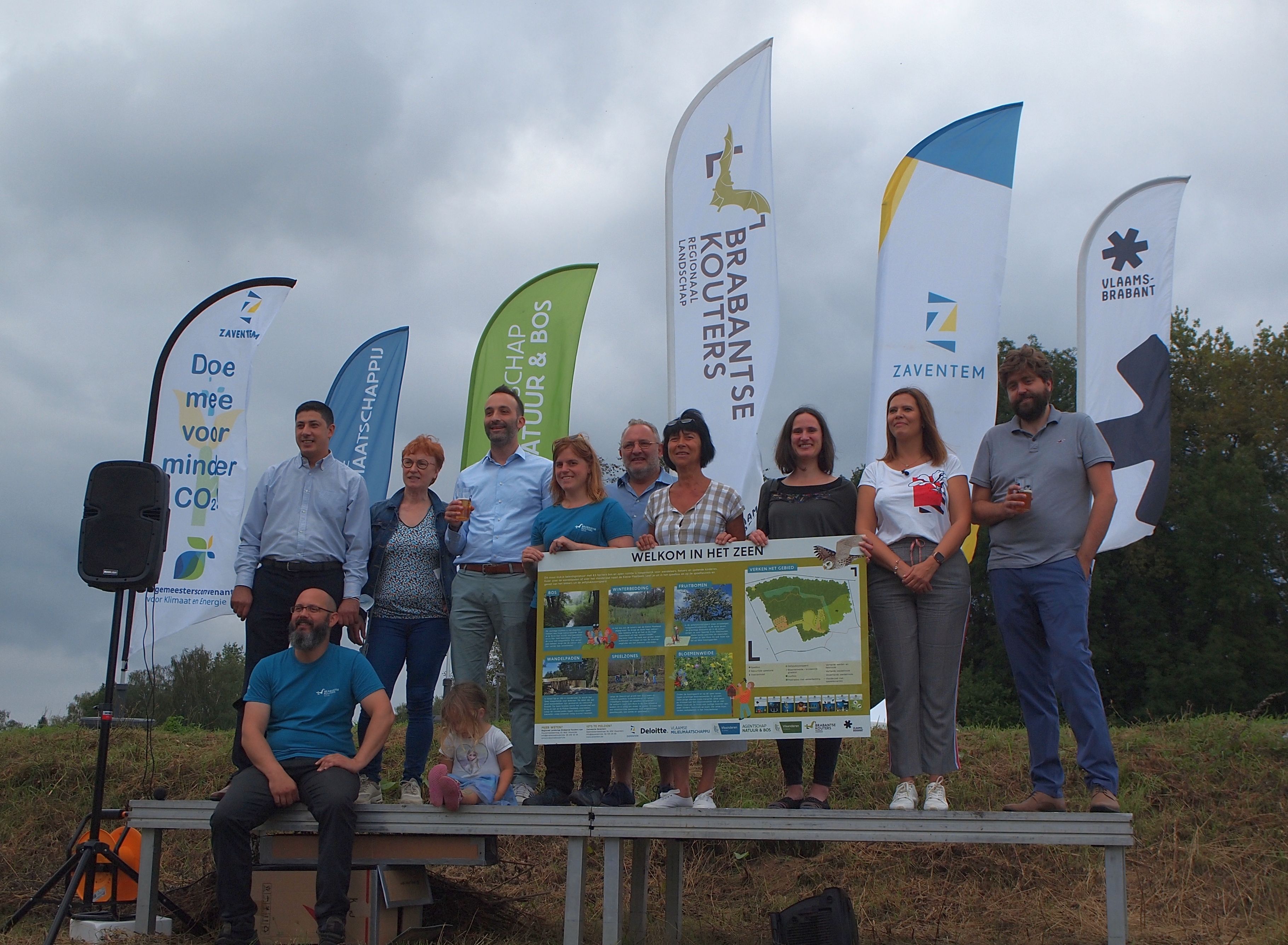 Op 26 september werd een nieuwe stukje belevingsnatuur aan Het Zeen in Sterrebeek officieel geopend