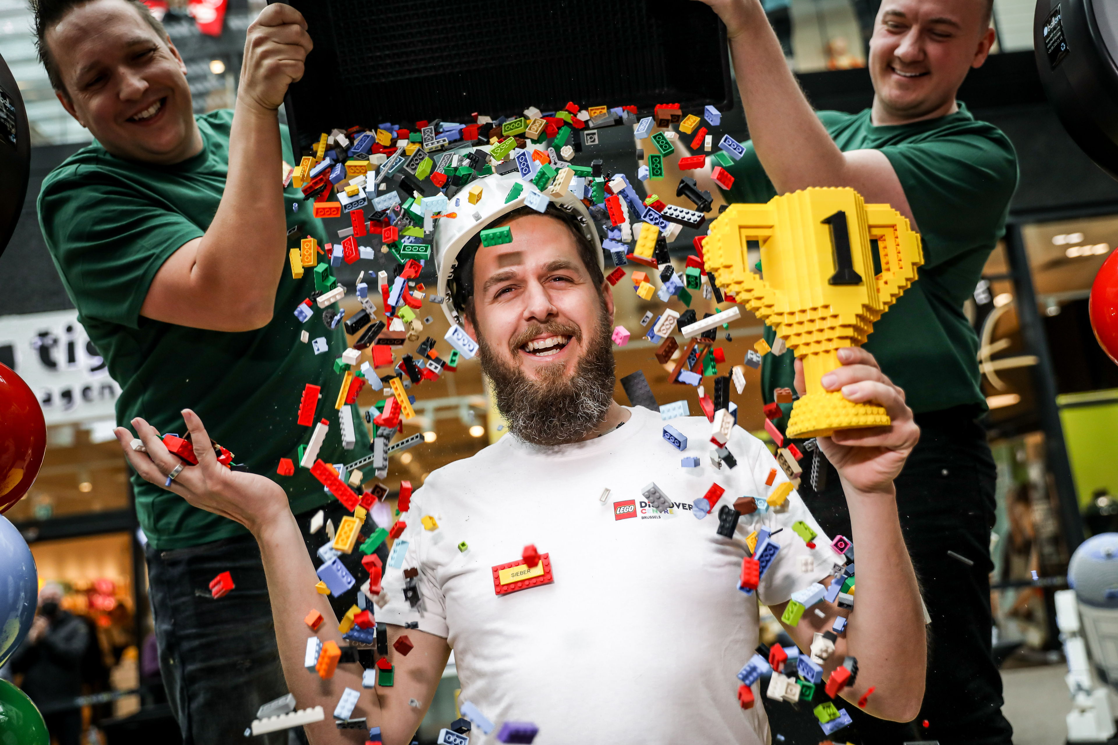 ALERTE MEDIA: Sieber Bulteel est nommé Master Model Builder du LEGO® Discovery Centre Brussels