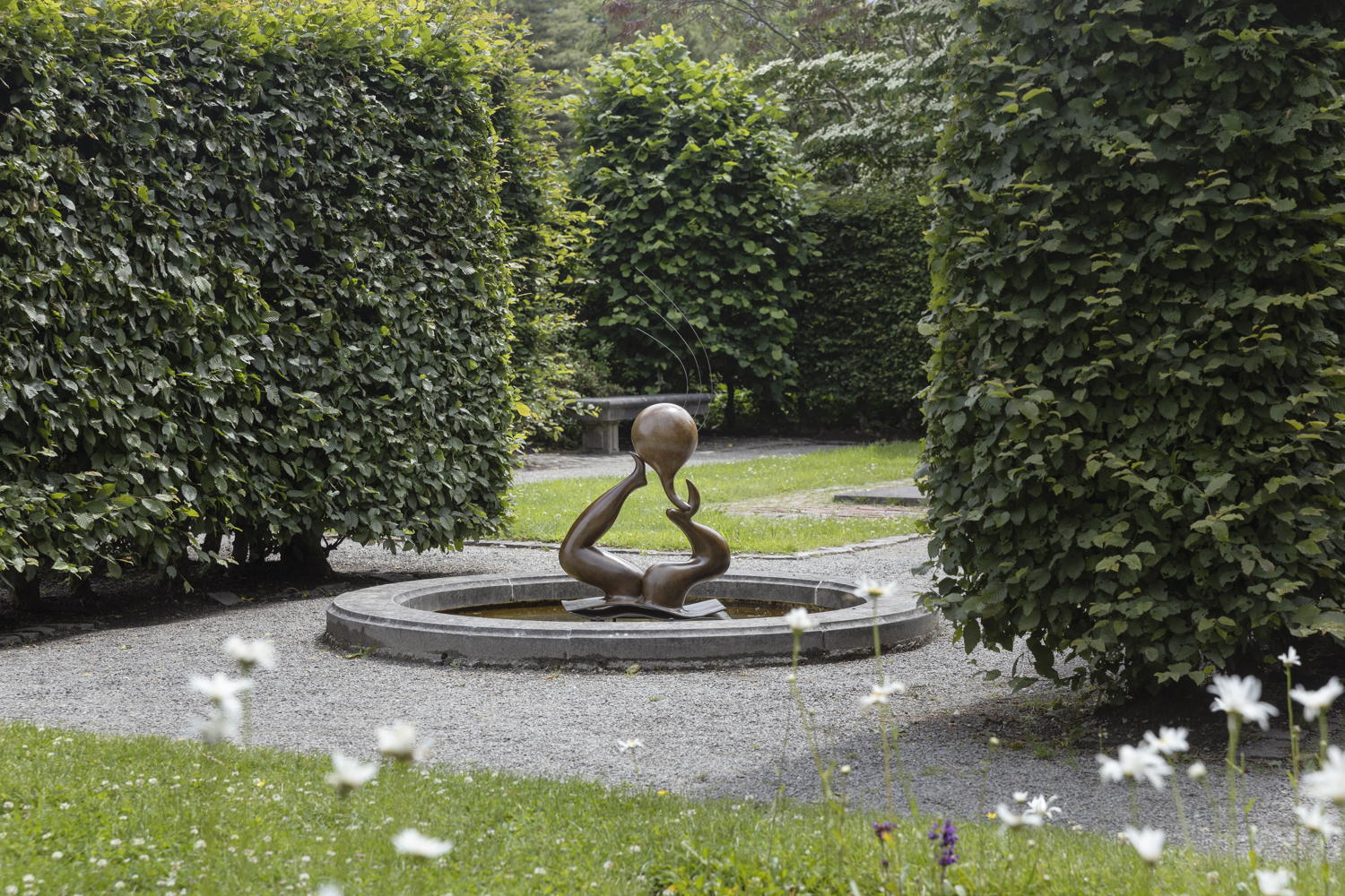 Camille Henrot, Personal Development 2, 2014 © ADAGP Camille Henrot. Courtesy of the artist, kamel mennour and Hauser & Wirth. Photo: Ans Brys