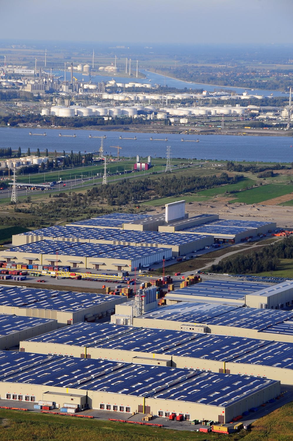 zonnepanelen - solar pannels - panneaux solaires