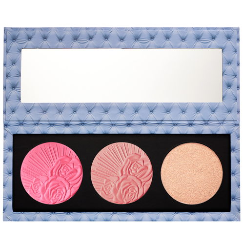 DIVINE BLUSH + GLOW TRIO: LOVE AT FIRST BLUSH €51,90