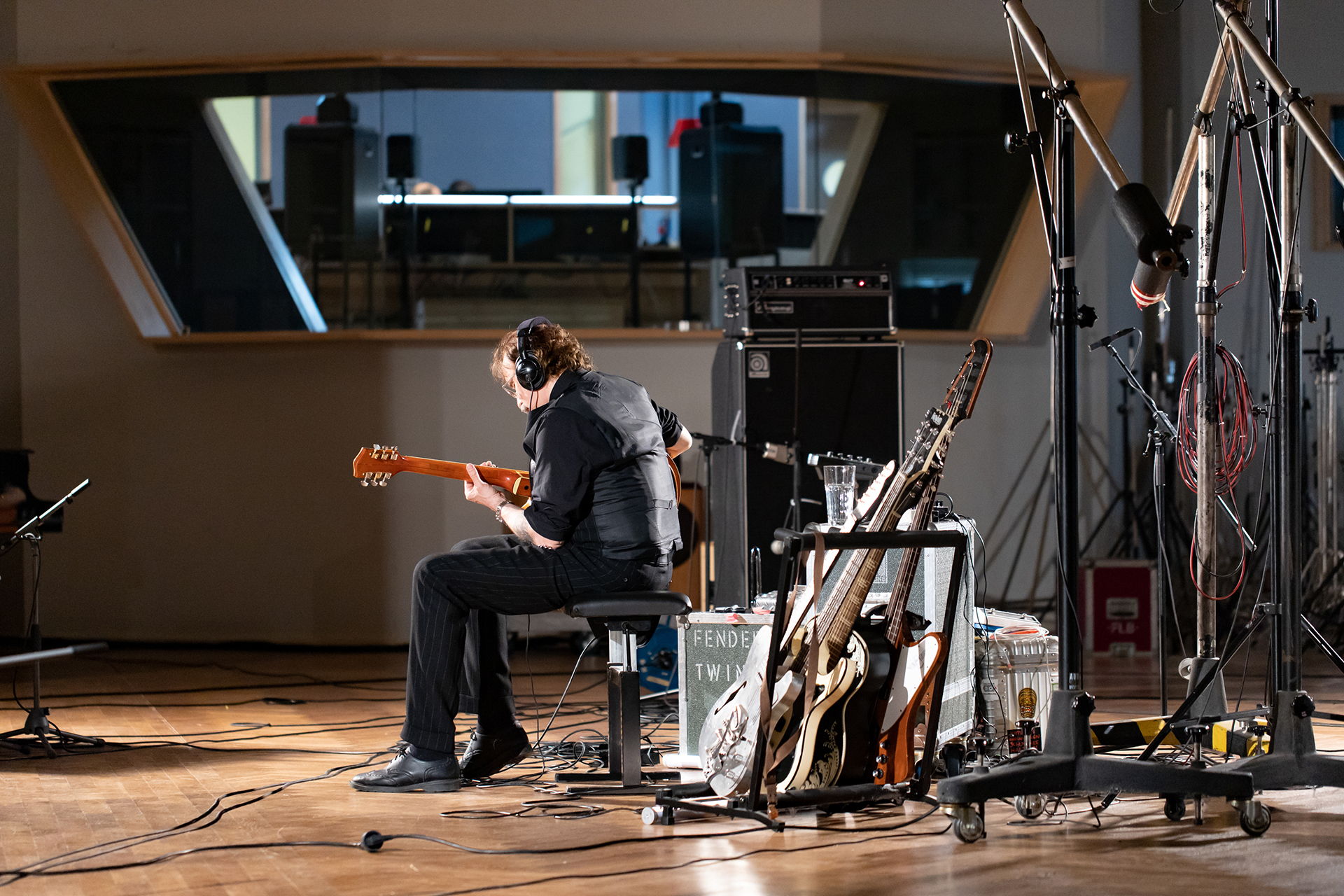 Alexander Hacke during the recording of Drones