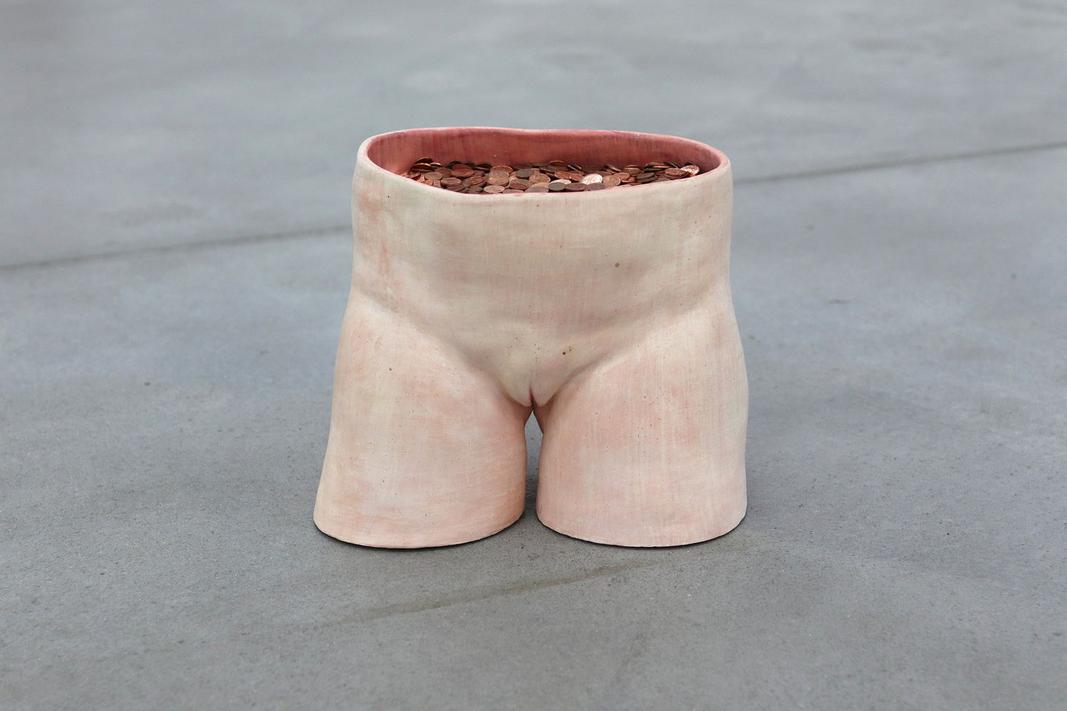 Aline Bouvy, Primitive Accumulation, 2019. Watercolour on fired clay, 1 eurocent coins. Photo: Luise von Nobbe