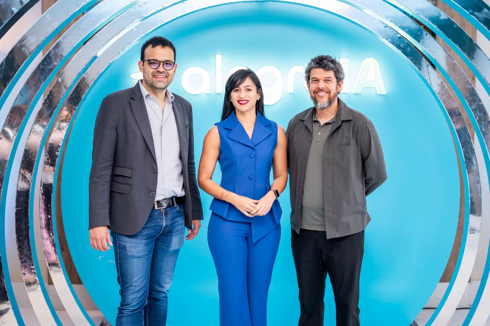 Luis Caro, líder de Innovación de IA y Nube para Amazon Web Services en Latinoamérica, Patricia Gil, Directora de Facturación Electrónica de la DGII y Jorge Soto, CEO y cofundador de Alegra.com. Luis Caro, líder de Innovación de IA y Nube para Amazon Web Services en Latinoamérica, Patricia Gil, Directora de Facturación Electrónica de la DGII y Jorge Soto, CEO y cofundador de Alegra.com.
