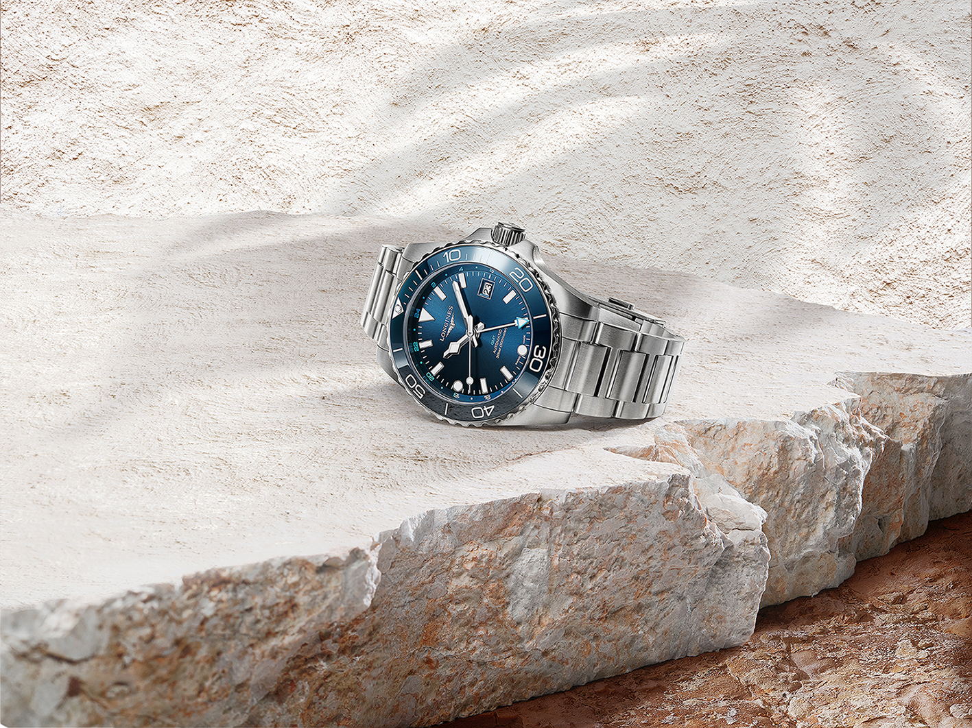 LONGINES_2023_HYDROCONQUEST_GMT_L3.790.4.96.6_D