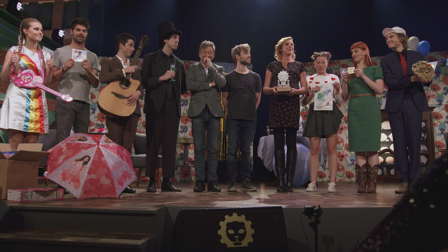 Voor de leeuwen met Tine Embrechts (c) VRT