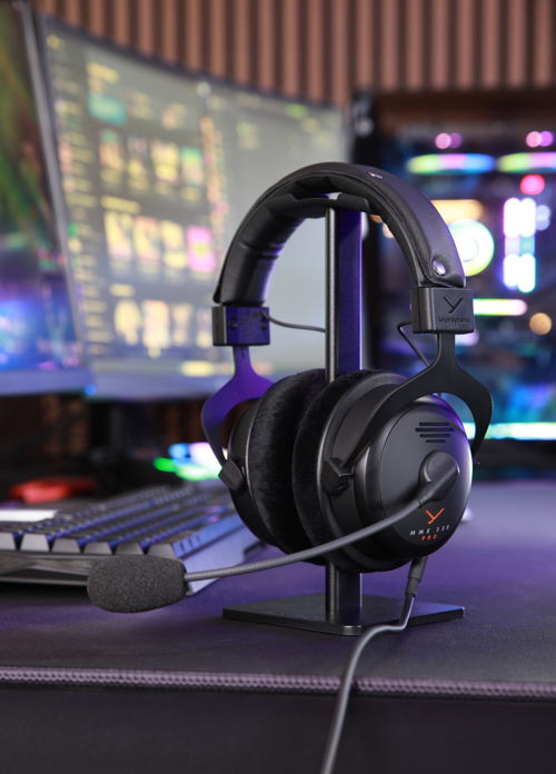 PIC_MMX330PRO_Gaming_Mood_v1