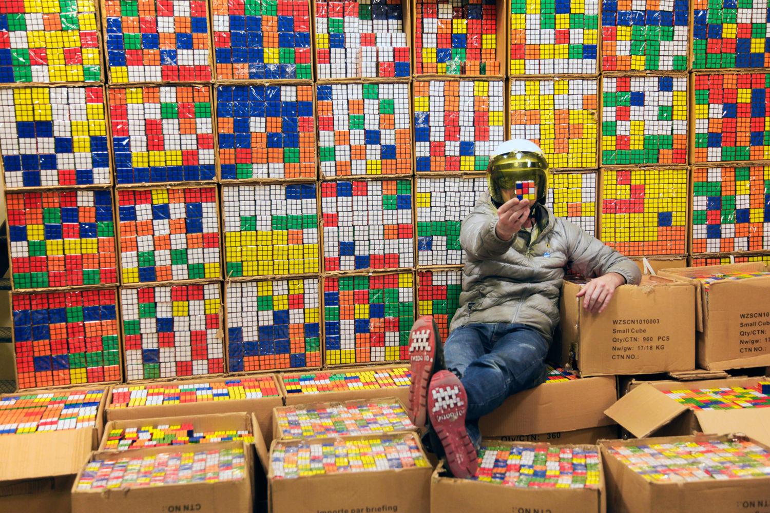 SELF-PORTRAIT WITH CUBES, 2011 © Invader