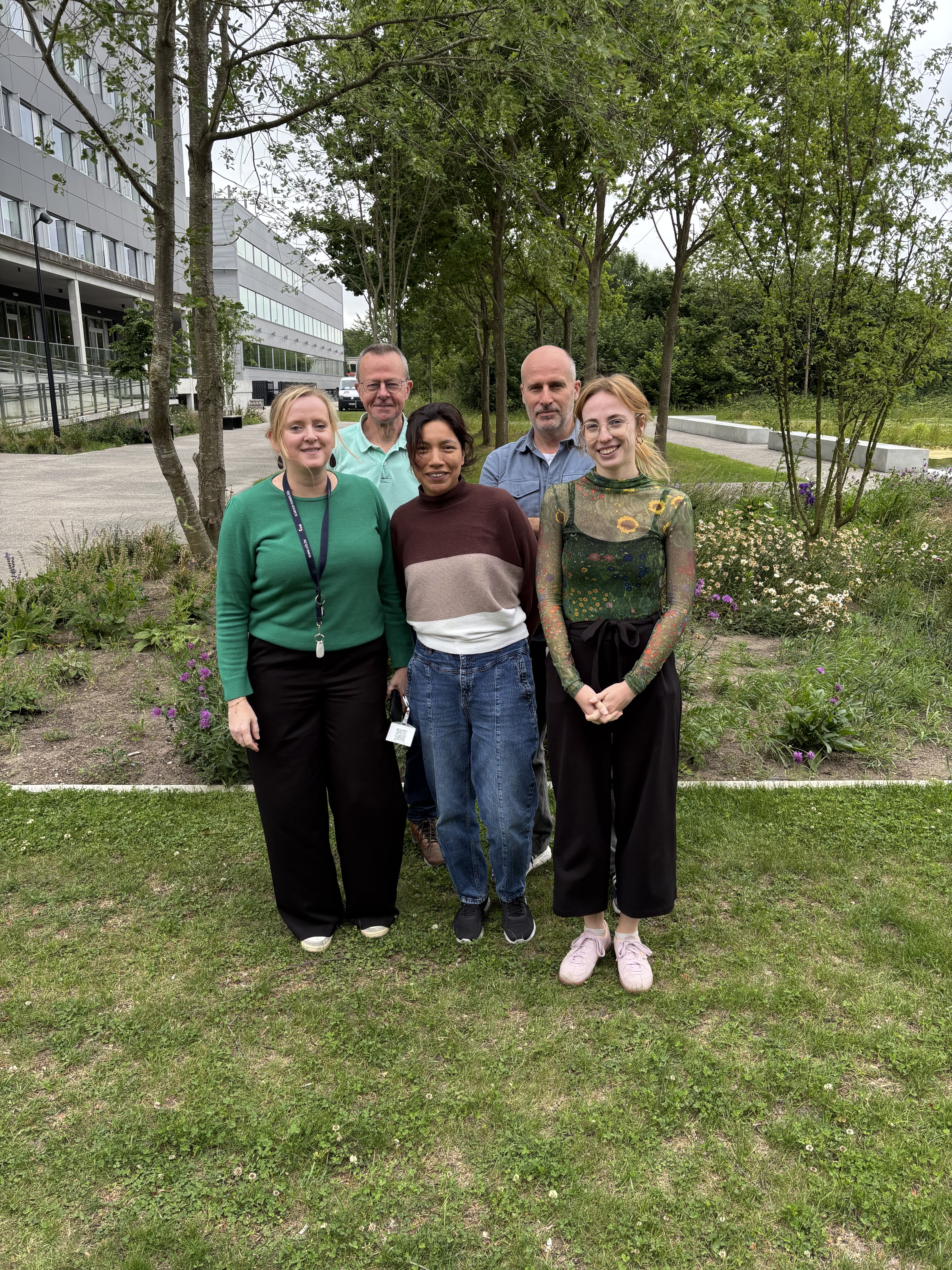 VIB-UGent researchers Prof. Xavier Saelens, Dr. Bert Schepens, first author Sieglinde De Cae, and co-authors Jackeline Cecilia Zavala Marchan and Anne-Sophie De Smet VIB-UGent researchers Prof. Xavier Saelens, Dr. Bert Schepens, first author Sieglinde De Cae, and co-authors Jackeline Cecilia Zavala Marchan and Anne-Sophie De Smet