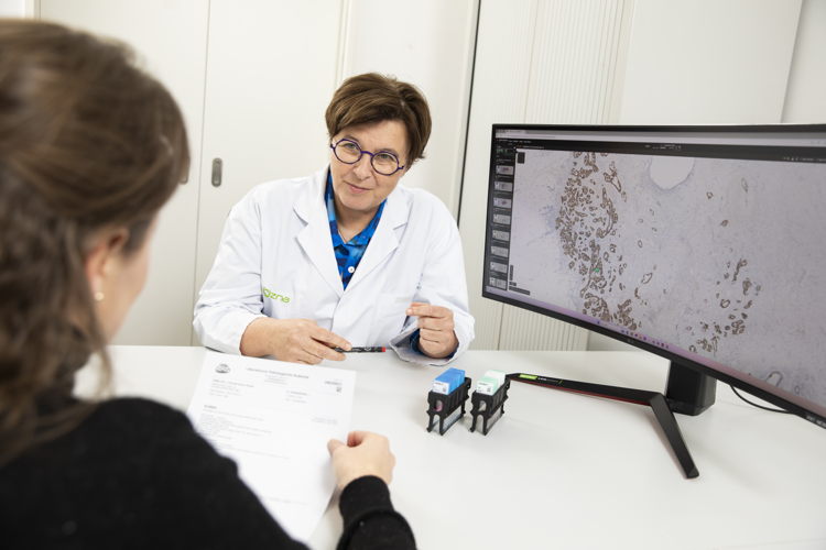 Patiënten van ZAS kunnen een patholoog vragen stellen over de diagnose van hun weefselonderzoek. (Foto: ZAS)