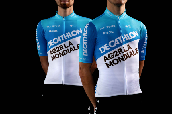 Decathlon wordt mede-naamsponsor van de“AG2R LA MONDIALE”-fietsteams vanaf 1 januari 2024