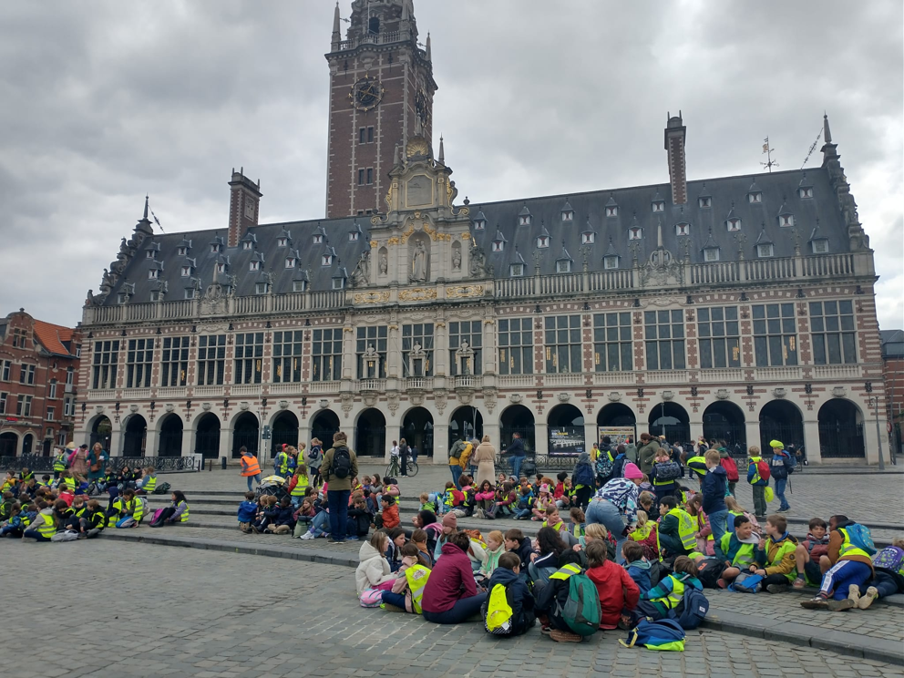 Meer dan 2.500 Leuvense leerlingen leren een hele dag ‘van buiten’