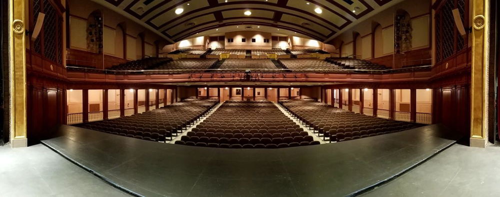 Reynolds Auditorium
located in Winston-Salem,
NC, plays host to both
national and international
touring acts as well as
local performances.
Recently, it acquired a
Sennheiser Digital 6000
wireless system. Reynolds Auditorium
located in Winston-Salem,
NC, plays host to both
national and international
touring acts as well as
local performances.
Recently, it acquired a
Sennheiser Digital 6000
wireless system.