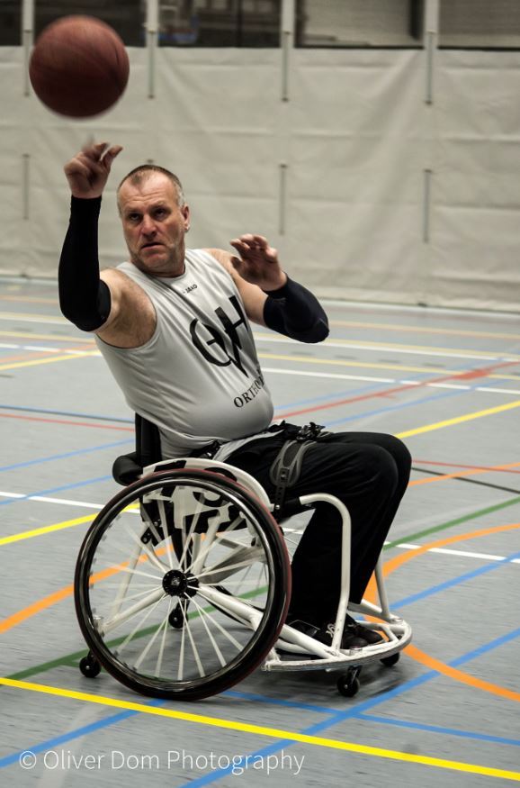 Danny Sacré (56) neemt al 20 jaar deel aan het sportkamp, georganiseerd door Odisee-studenten en -docenten.