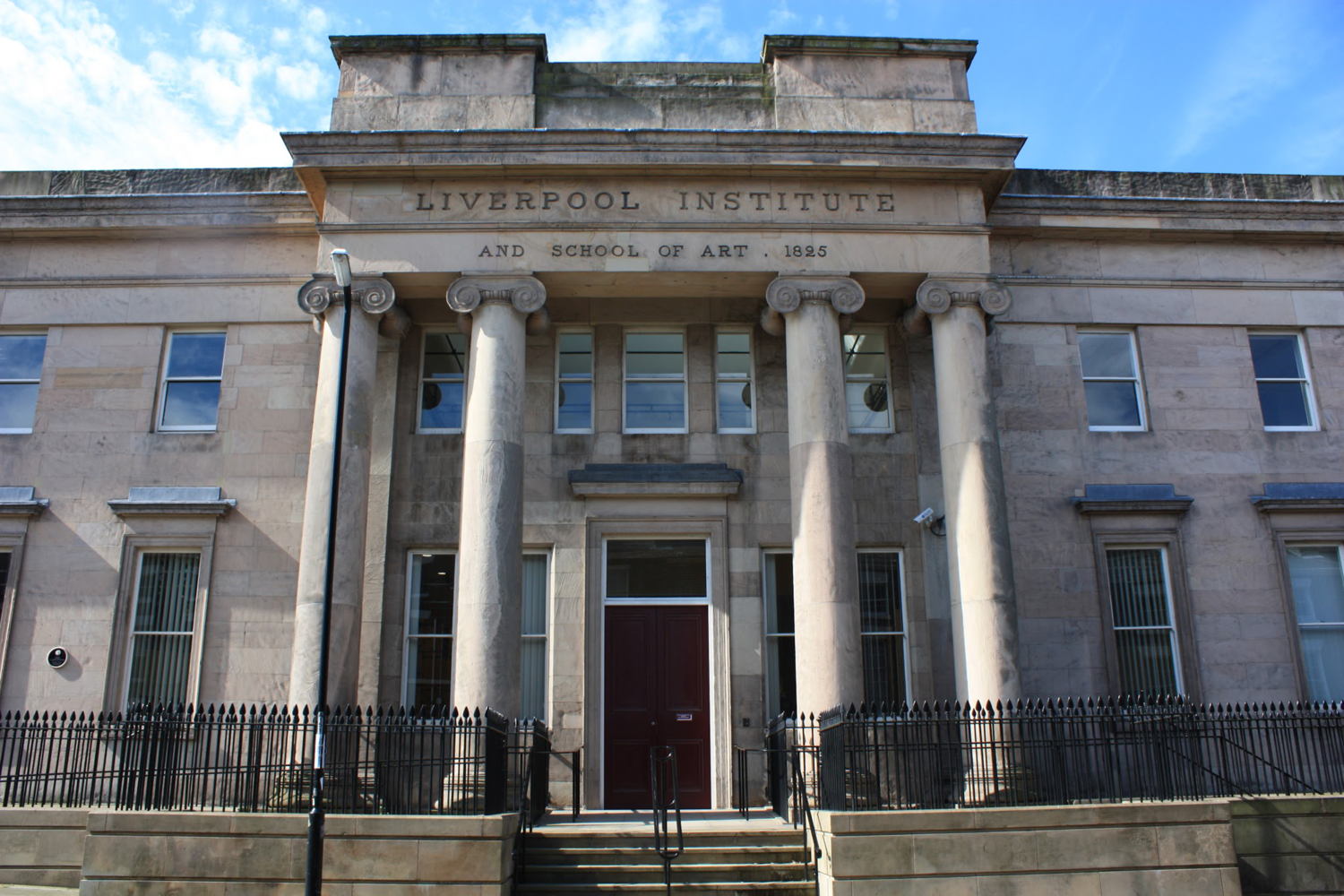 LIPA and Sennheiser have been cooperating since the institute began teaching in 1996