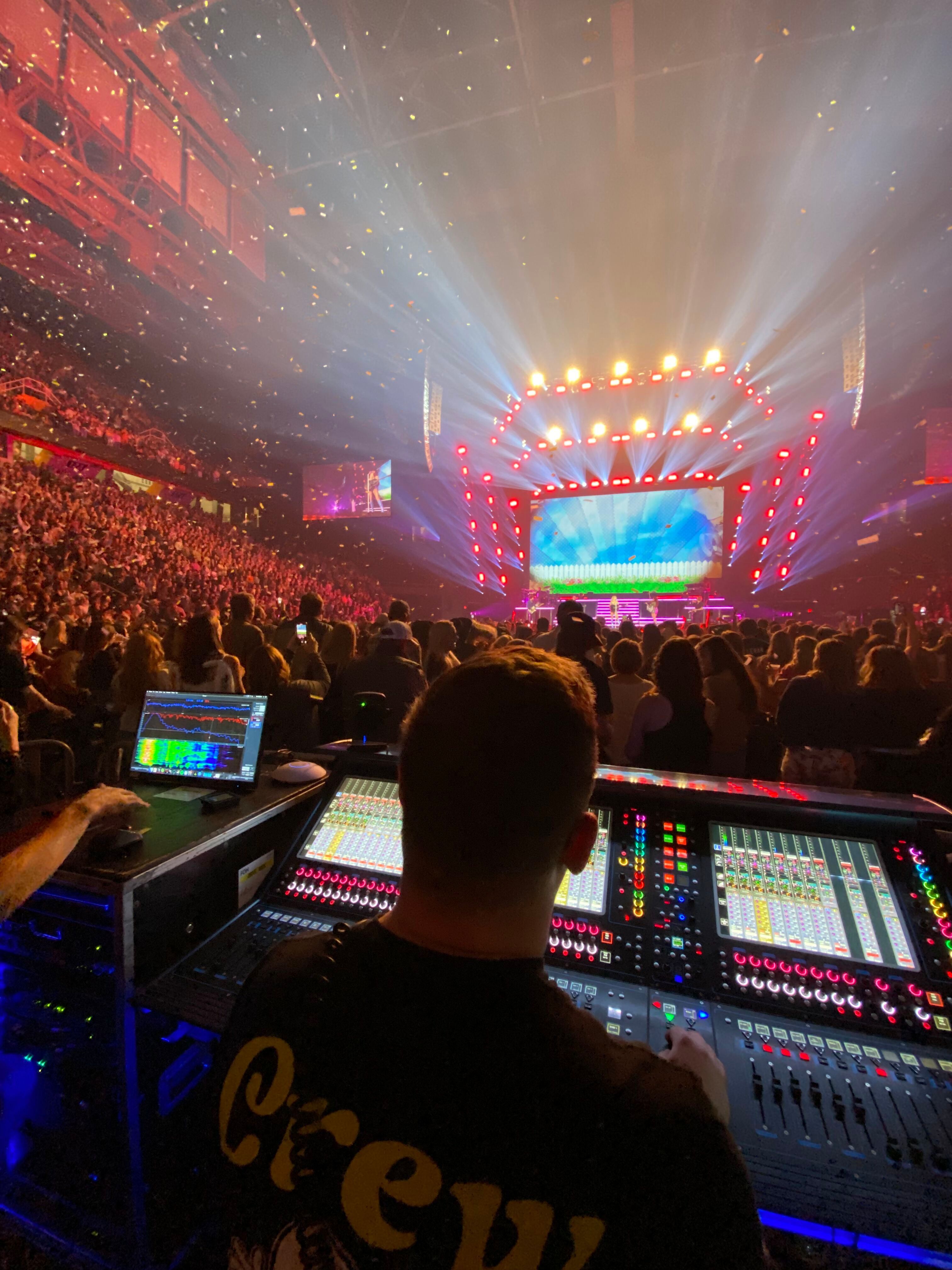 Sennheiser Relationship Manager Tim Moore offering hands-on service with Front of House during Kelsea’s hometown show.​ Photo Credit: Kelly Diener