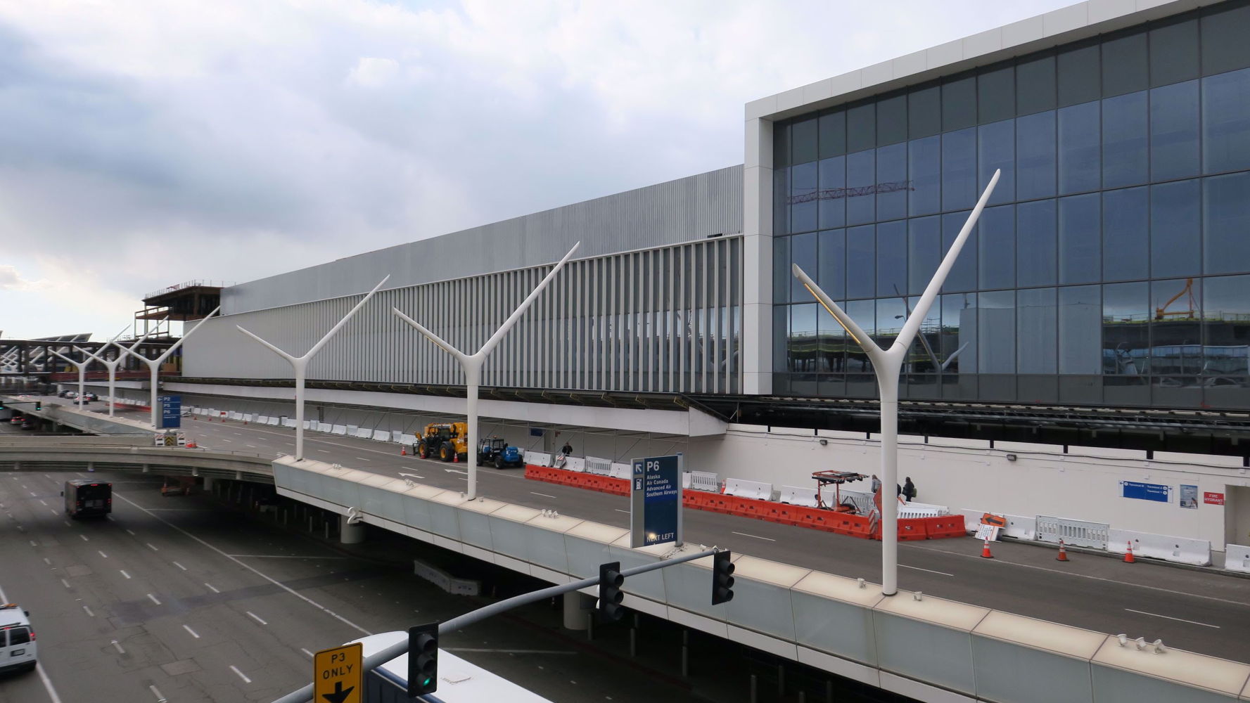 Terminales 2 y 3 - Terminal Internacional Tom Bradley | Crédito: Rank Studios