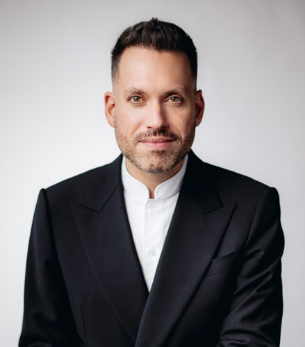 Jéan-Sebastien Vallée, conductor
