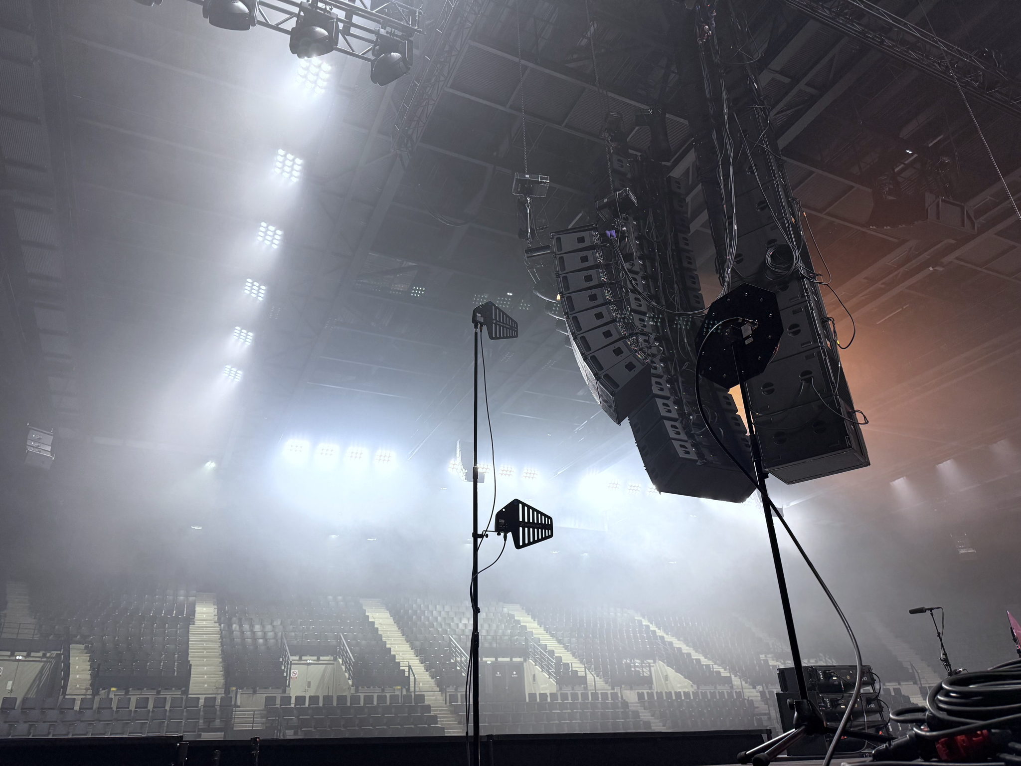 Spectera DAD antennas on stage. Photo credit: Matthieu Speck