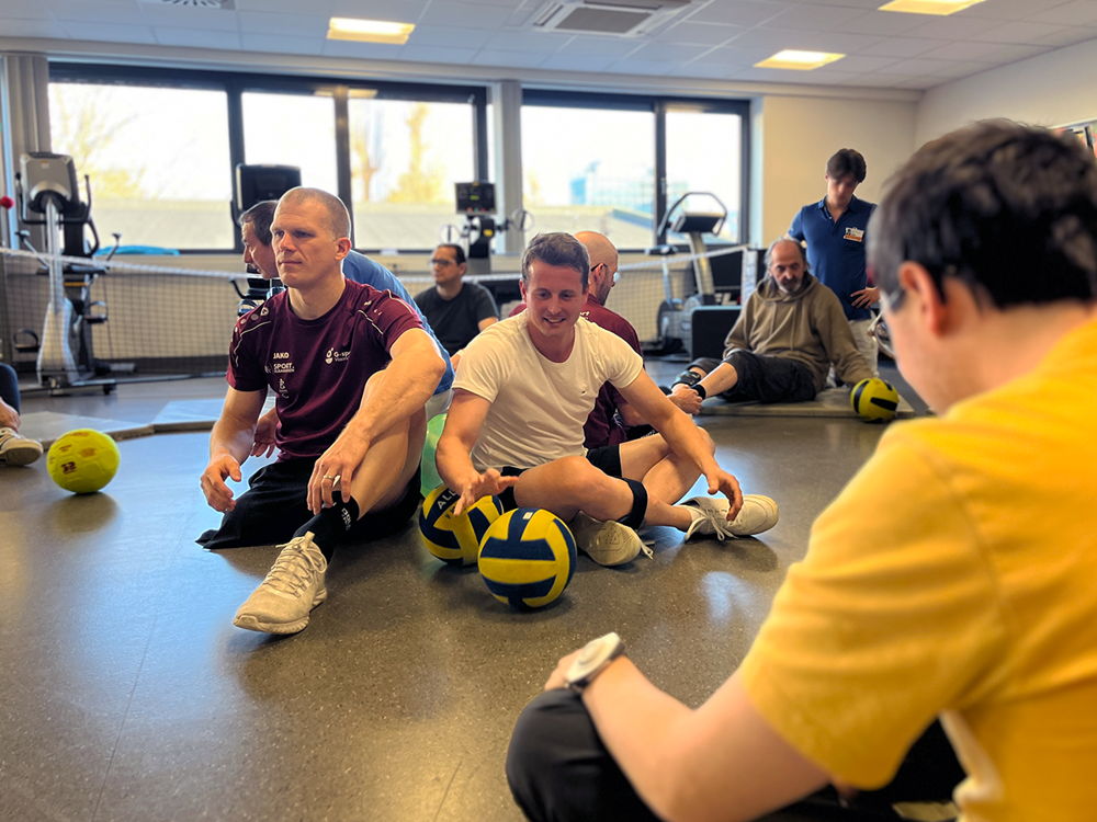 Zitvolley met Ewoud Vromant en Louis Clincke