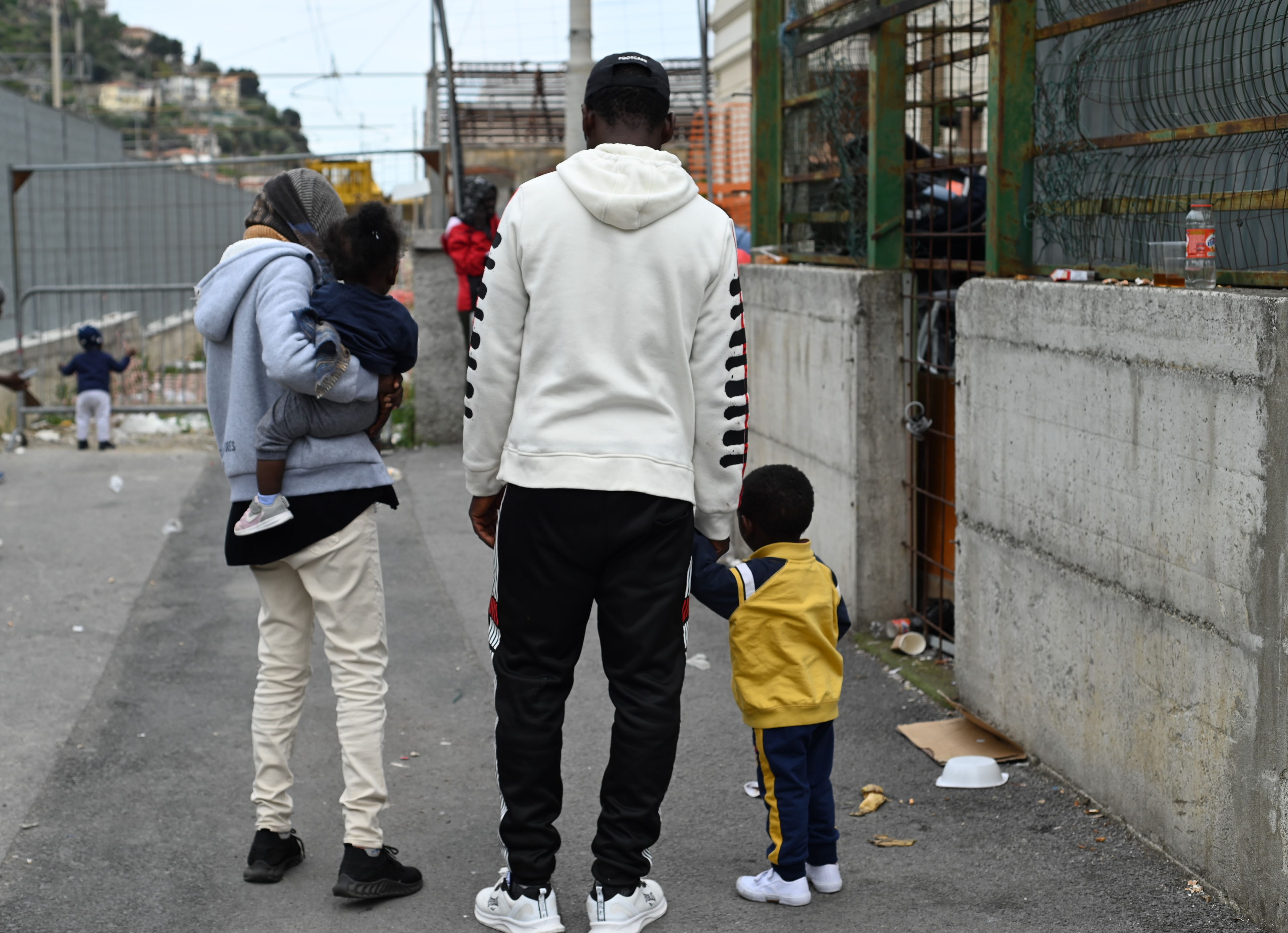 Devoluciones y violencia contra las personas en tránsito en la frontera entre Italia y Francia 