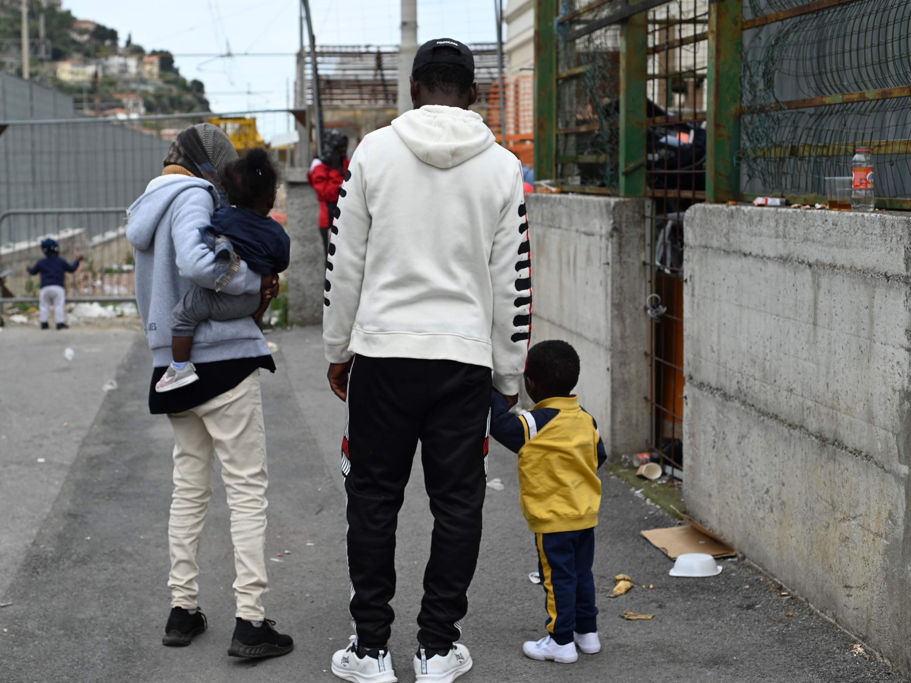 Devoluciones y violencia contra las personas en tránsito en la frontera entre Italia y Francia 