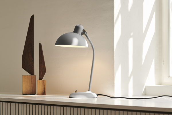 Fritz Hansen - Lampe de table Kaiser Idell™ dans une teinte gris moderne