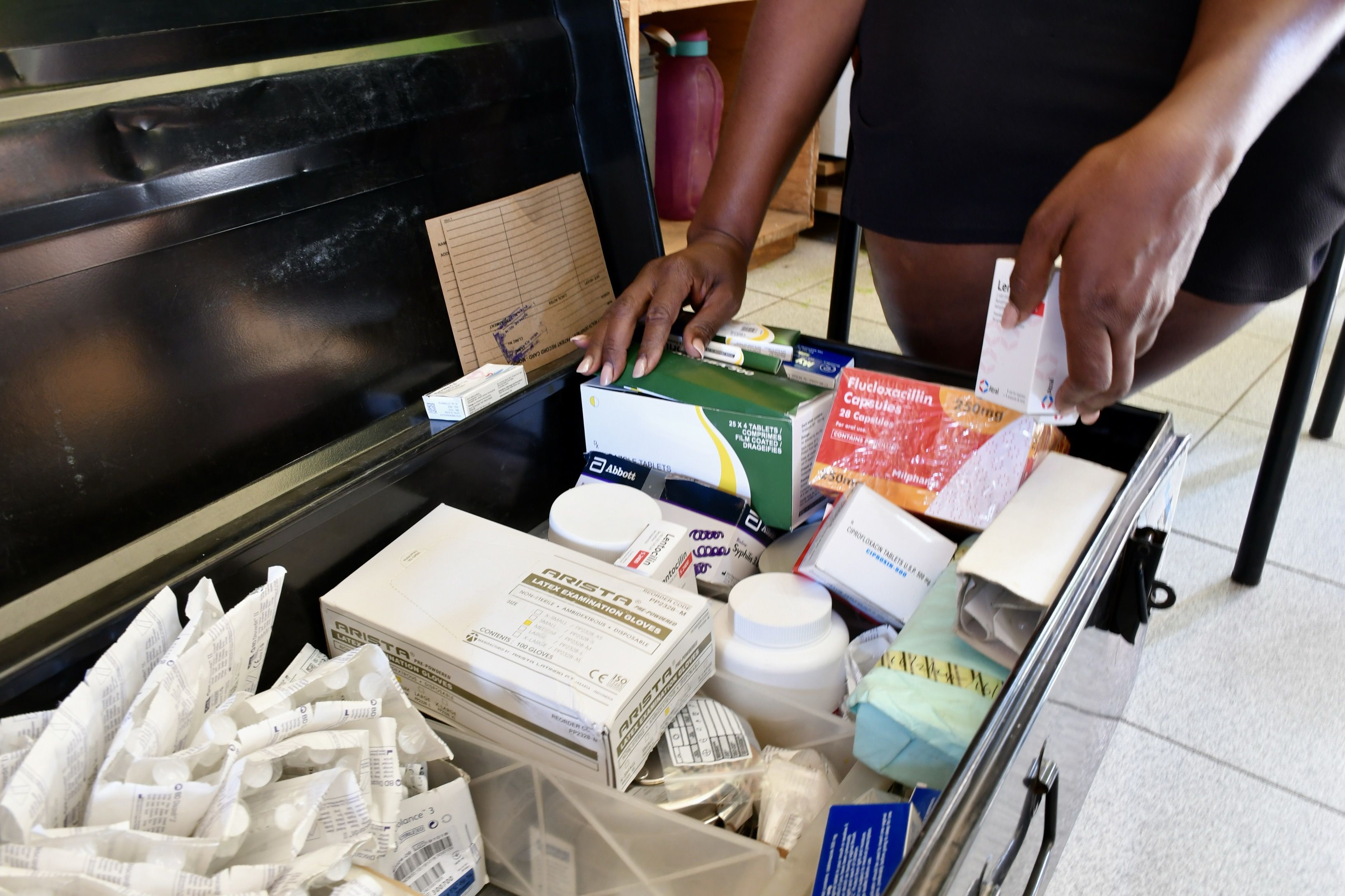 An MSF nurse packing medical supplies before an outreach activity. Photographer: Frances Cheung | 10/10/2024 | Zimbabwe