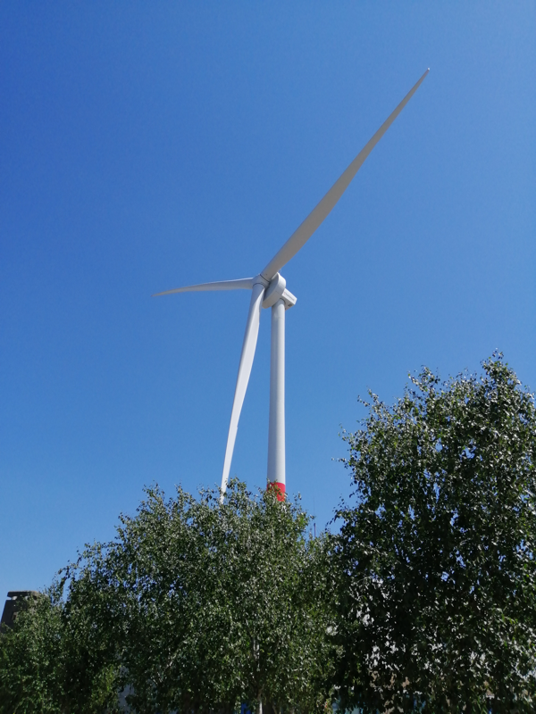 L’éolienne de JTEKT à La Louvière produit ses premiers kWh verts grâce à Luminus
