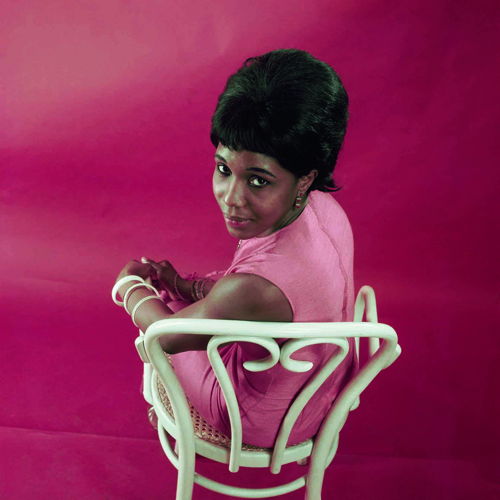 Constance Mulondo, a student and singer from Uganda, aka “Cool Constance”, posing for the cover of Drum magazine at the Campbell-Drayton Studio, Gray’s Inn Road, London, 1967© James Barnor / Courtesy of Galerie Clémentine de la Féronnière