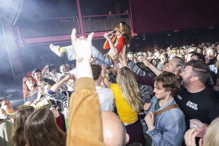 Maria Iskariot tijdens de finale van Humo’s Rock Rally 2024 in de AB. Credits: Alex Vanhee