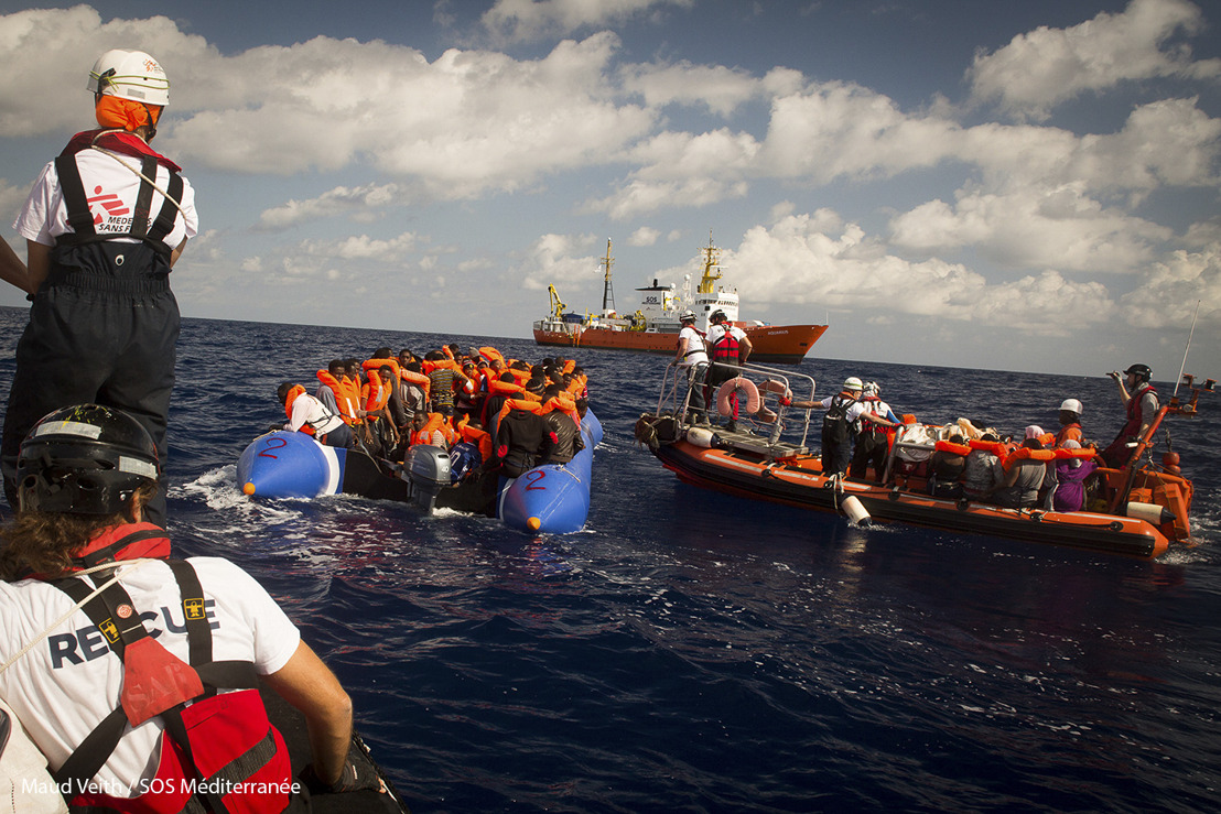 Mittelmeer: Mehrere Vermisste nach Kentern eines Schlauchboots, fast 600 Menschen gerettet