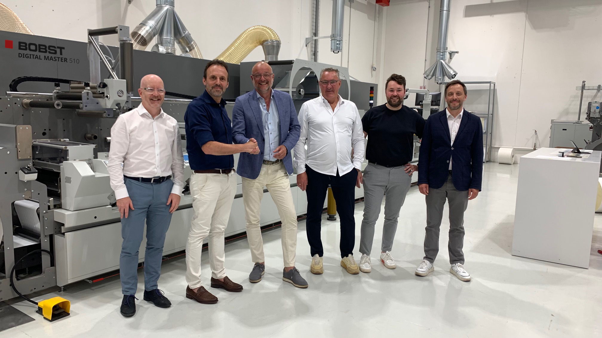 From left to right: Nigel Tracey, BOBST NMW Technology Sales Director; Matteo Cardinotti, BOBST NMW PL Head; Armand van Huut, Geostick CEO; Cees Schouten, Geostick COO; Tommy Schouten Geostick Production Manager; Koen Vlieghe, BOBST Zone Business Director Labels