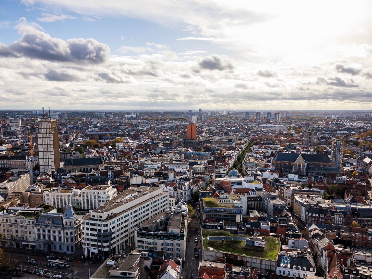 Verzegeling appartement Frieslandstraat omwille van aanhoudende overlast en ernstige aanwijzingen van mensensmokkel