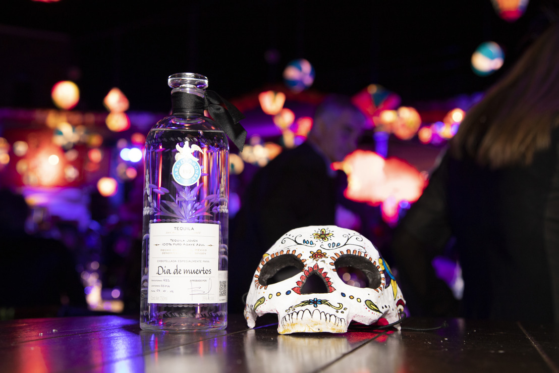 Tequila Casa Dragones celebra su décimo aniversario en San Miguel de Allende durante el Día de Muertos