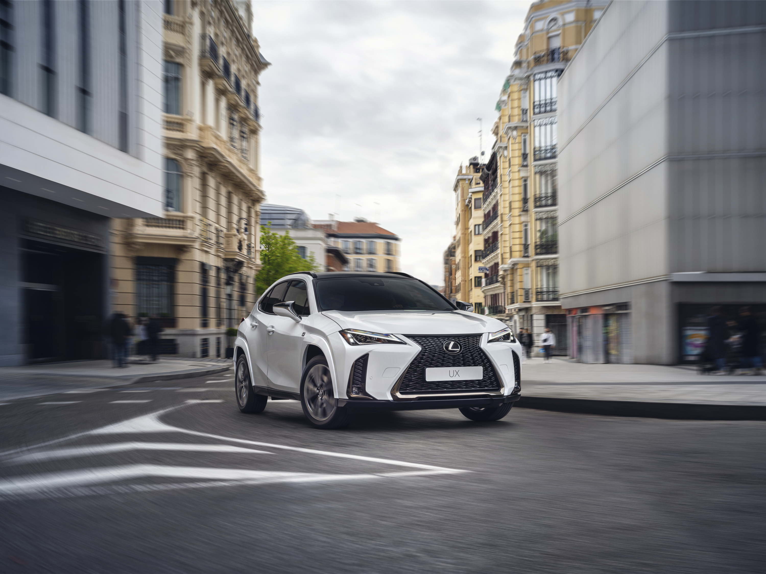 Upgrade Lexus UX 250h: nieuwe technologie, verbeterde handling en meer keuze
