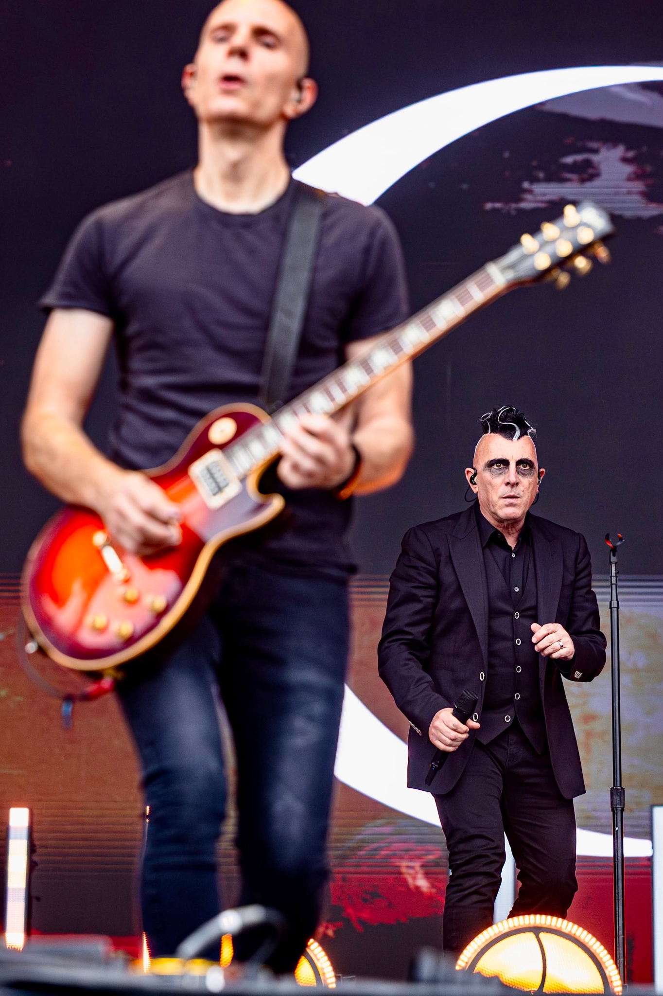 Spectera’s wireless capabilities provide pure, uncompressed audio that’s as pleasing to the fans as it is to the musicians on stage. (Photo Credit: Henry Ruggeri)