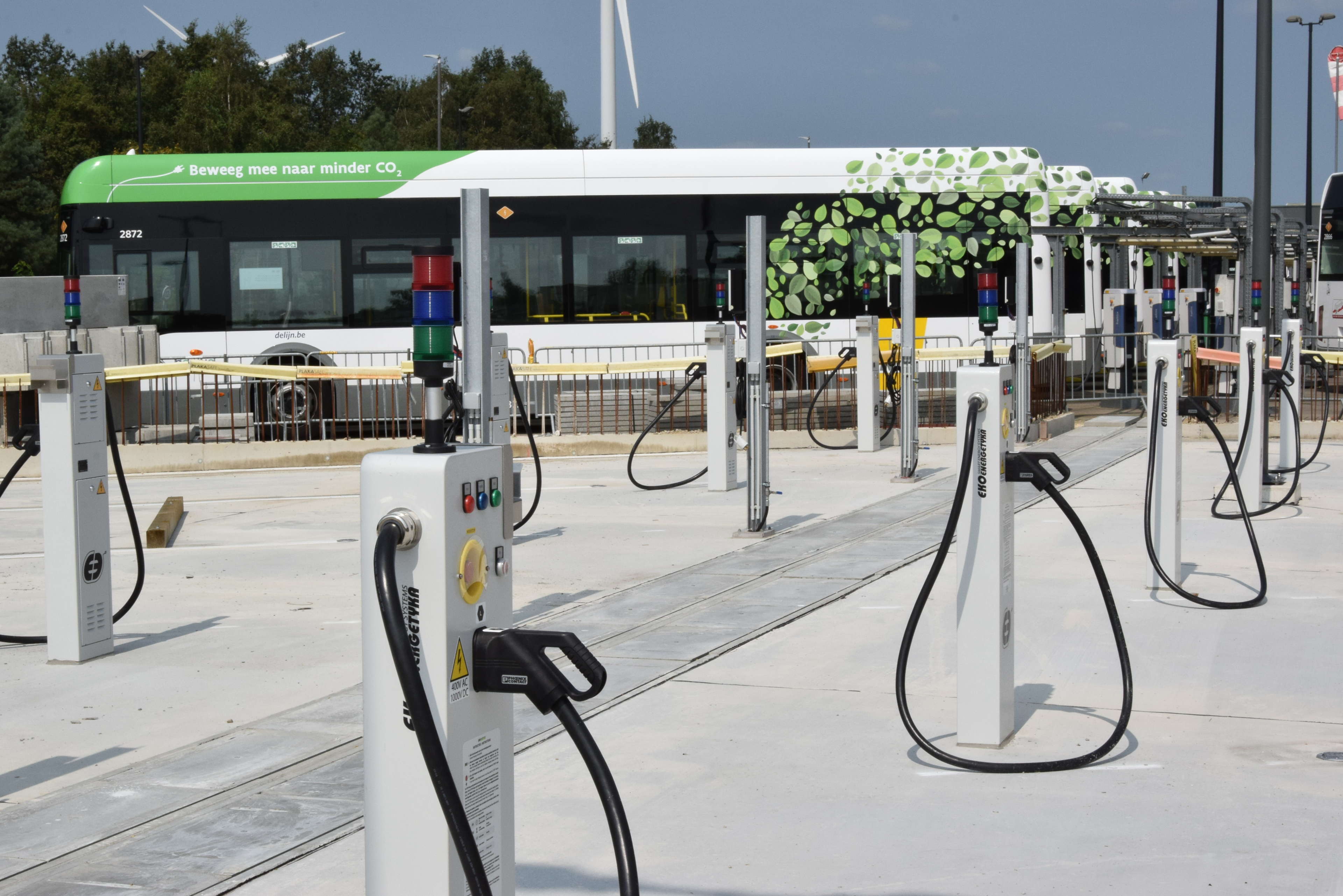 De Lijn bestelt voor 24,2 miljoen euro aan laadpalen bij SPIE-Ekoenergetyka