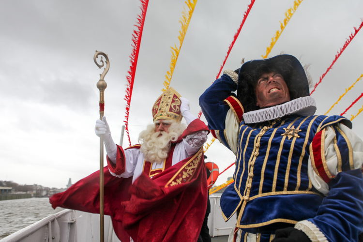 Intrede Sint 2015 - (c) VRT GVH