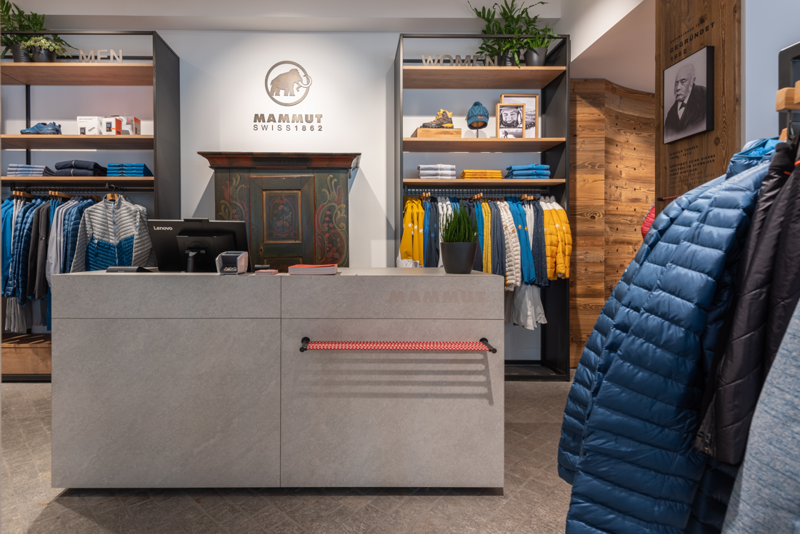 PEOPLE CHANGES AT MAMMUT