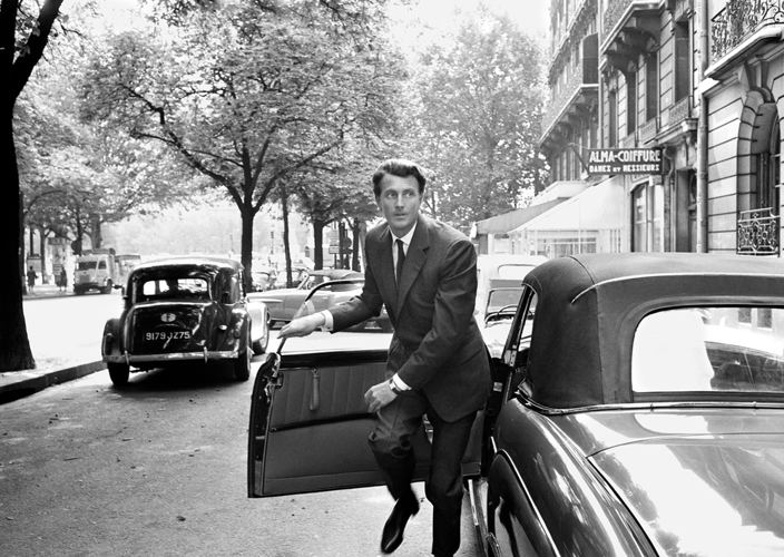 Hubert de Givenchy AKG5543733 © Tony Vaccaro / akg-images