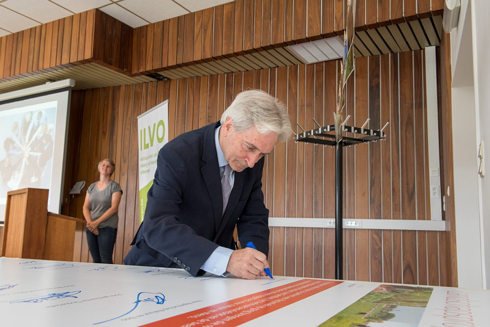 Ondertekening overeenkomst Rodeland Didier Detollenaere