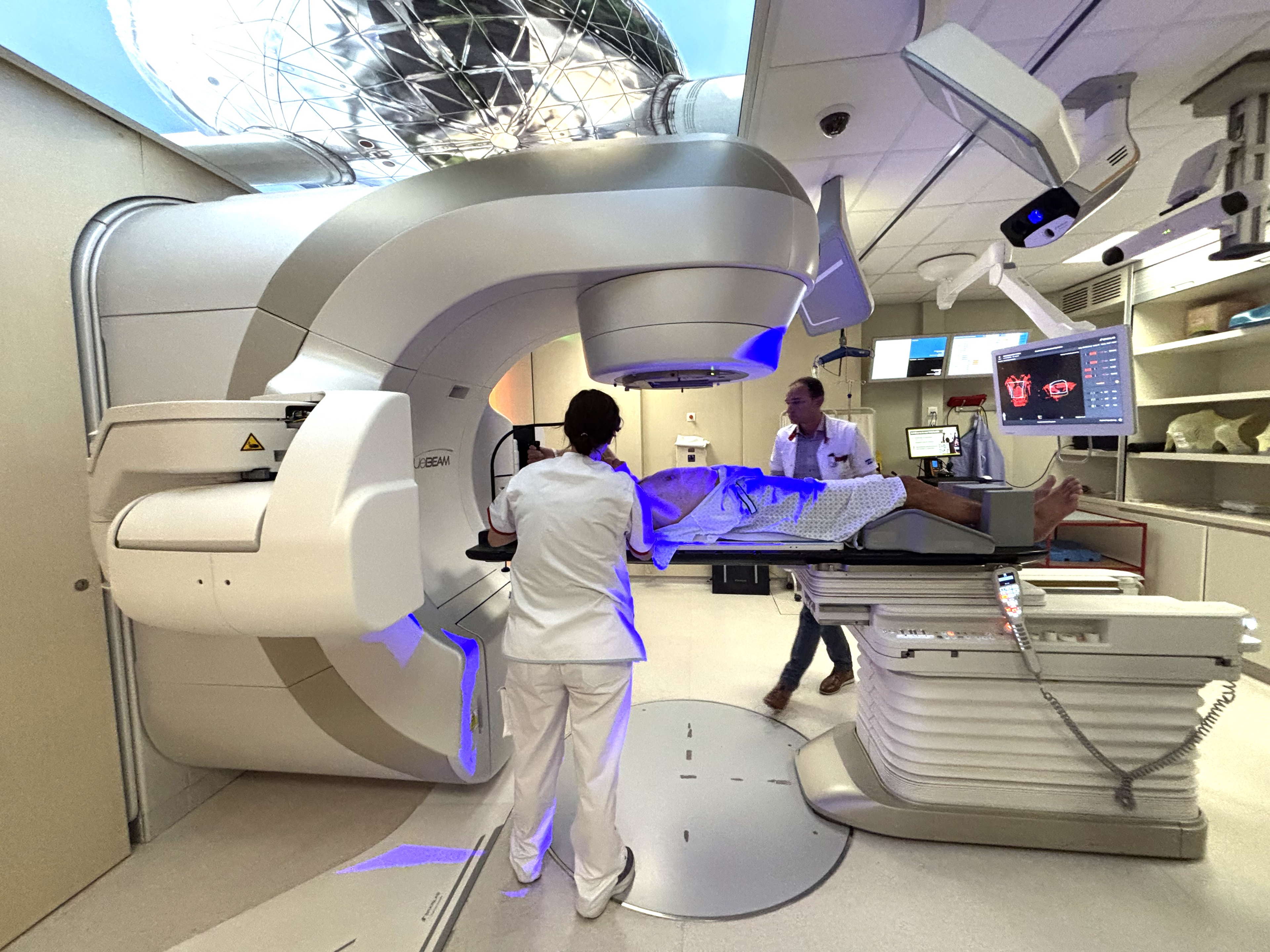 Pour la première fois, l’UZ Brussel traite un trouble du rythme cardiaque à l’aide d’une technique d’irradiation non invasive basée sur une imagerie en temps réel