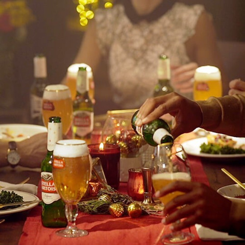 Stella Artois brouwerij nodigt buren uit voor een kerstdiner