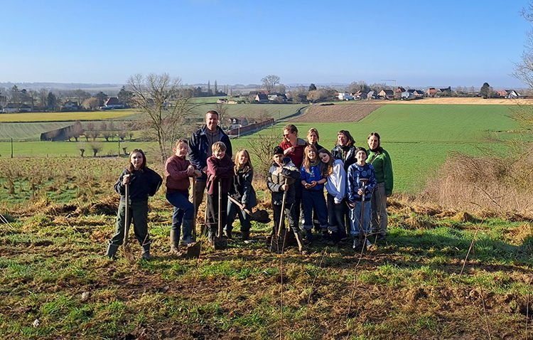 Extra hectare Heynsdaelebos dankzij plantactie Provincie 