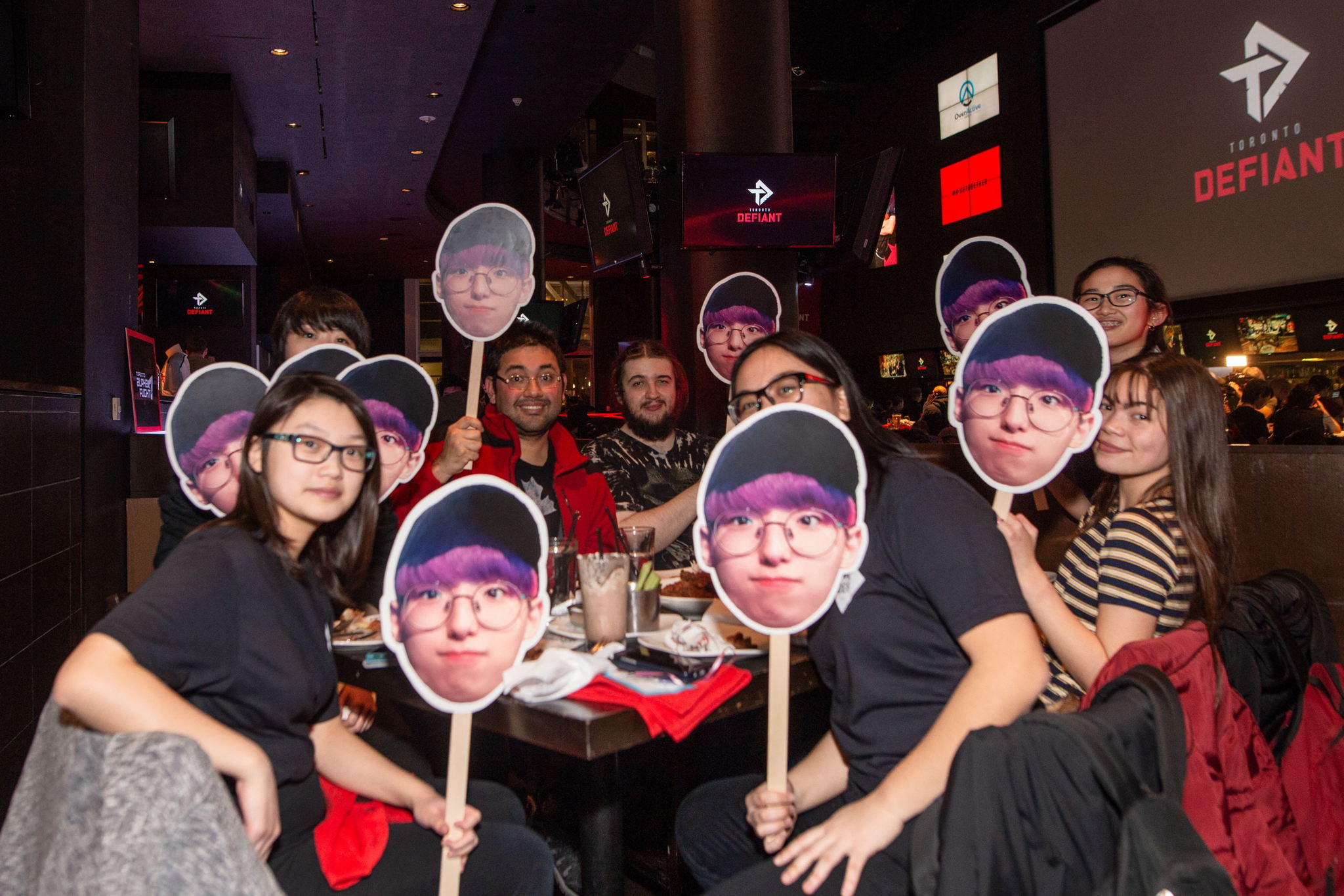 Toronto Defiant fans at Real Sports Bar (Credit: @TorontoDefiant) Toronto Defiant fans at Real Sports Bar (Credit: @TorontoDefiant)