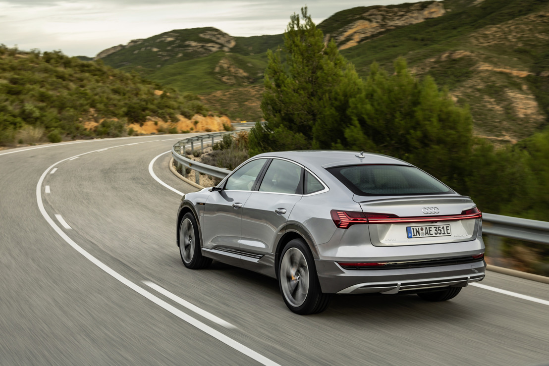 Audi verbetert e-tron-productlijn verder: wisselstroomladen aan 22 kW en nog meer rijgemak