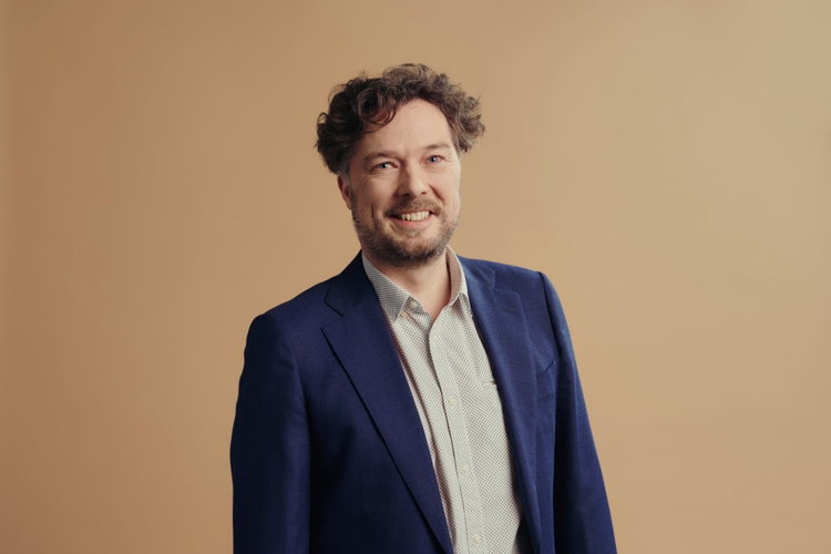 VRT NWS Luc van Bakel (c) VRT Damon De Backer